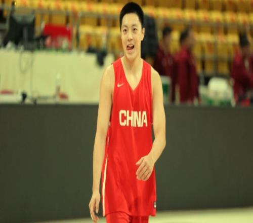 中國(guó)隊(duì)不換人！PK省隊(duì)仍棄用胡明軒，焦泊喬也是看客，力爭(zhēng)兩連勝