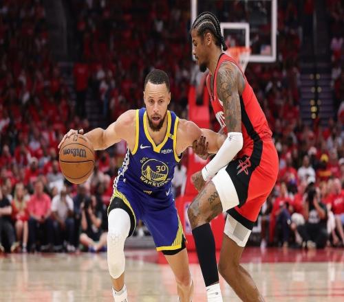 火箭新超六穩(wěn)了3場(chǎng)轟63分，再進(jìn)17記三分，難怪會(huì)送走23歲新星