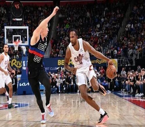 活塞逆轉(zhuǎn)！騎士雙塔空砍48+11，杜倫33+16打爆內(nèi)線，4個現(xiàn)實扎心