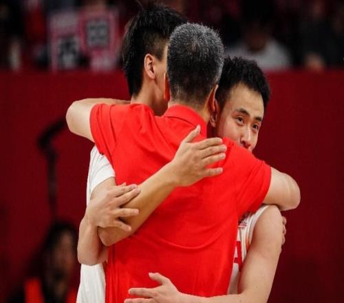 熱血逆轉！中國男籃取世預賽兩連勝，重新贏回出線主動權