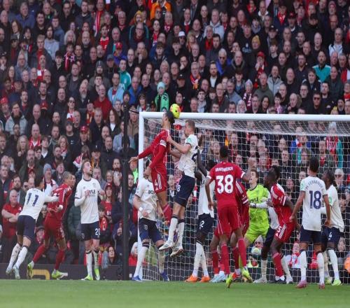 碾壓，利物浦各項(xiàng)賽事主場對陣西漢姆已取得11連勝