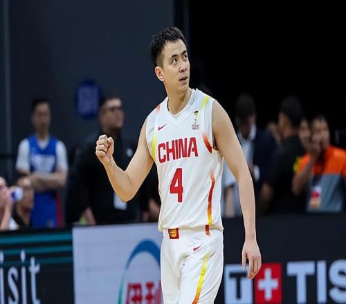 男籃4將打服黑粉！繼偉李弘權(quán)主導(dǎo)末節(jié)，余嘉豪回暖，小高太好用