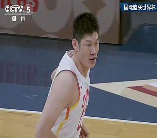 中國男籃逆轉(zhuǎn)的功臣，趙繼偉關(guān)鍵三分，胡金秋硬氣，趙睿罰球穩(wěn)定