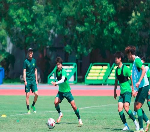 再見(jiàn)！又一名國(guó)安球員正式離隊(duì)，轉(zhuǎn)戰(zhàn)中乙聯(lián)賽，繼續(xù)留在北京