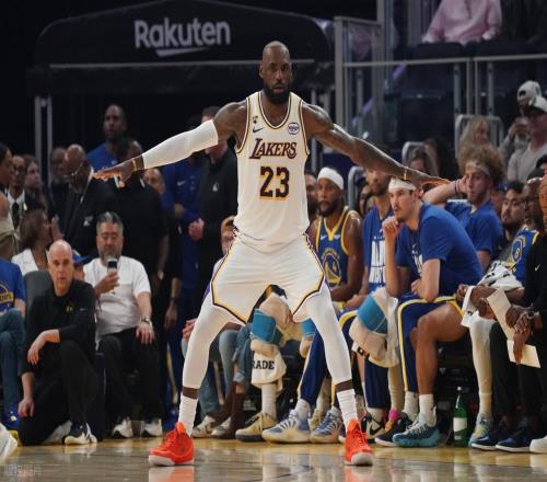 杜蘭特32+6+8+2無緣今日最佳球員！因為詹姆斯22+7+9創(chuàng)2項紀(jì)錄！