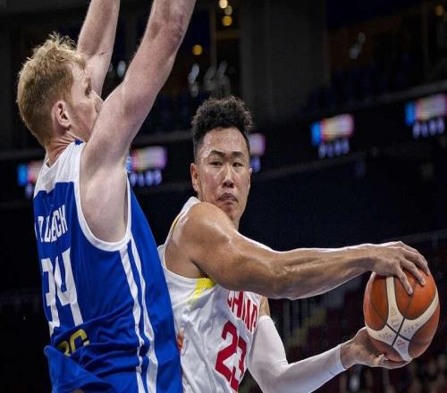 逆轉(zhuǎn)中國(guó)臺(tái)北隊(duì)中國(guó)男籃世預(yù)賽兩連勝