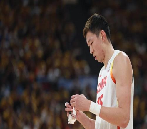 在解說席見證逆轉，周琦：只要能贏，我在哪兒都行