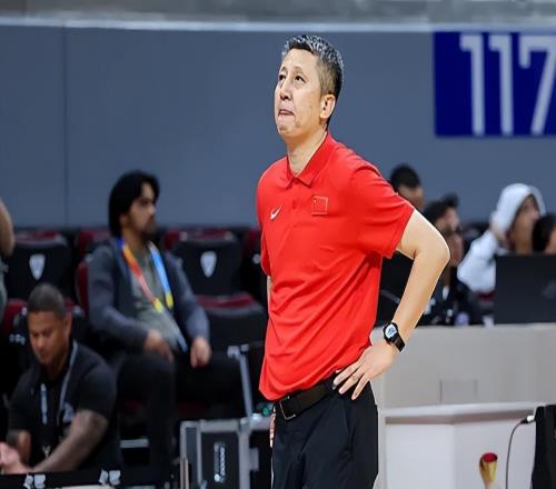 差點讓FIBA得逞了！半場落后主動翻歷史，末節(jié)逆轉(zhuǎn)終于送上稱贊！