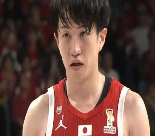 世預(yù)賽瘋狂一日！中國男籃大逆轉(zhuǎn)中國臺北，韓國慘敗日本遭兩連敗