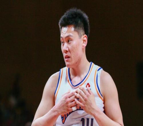 從落后11分到逆轉(zhuǎn)取勝！中國男籃贏了，卻暴露大問題