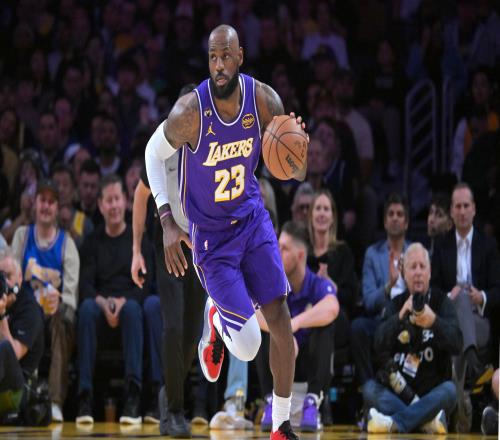 湖人勝勇士賽后！2亮點1不足，老詹高效+東子反彈，1人仍難逃魔咒