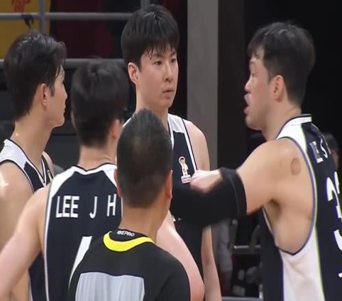 遭2連敗！中國男籃vs中國臺(tái)北還未開打，1個(gè)喜訊傳來，日本送助攻