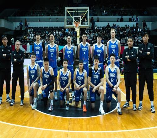 12人名單保持不變！中國(guó)男籃再迎挑戰(zhàn)，力求全勝！
