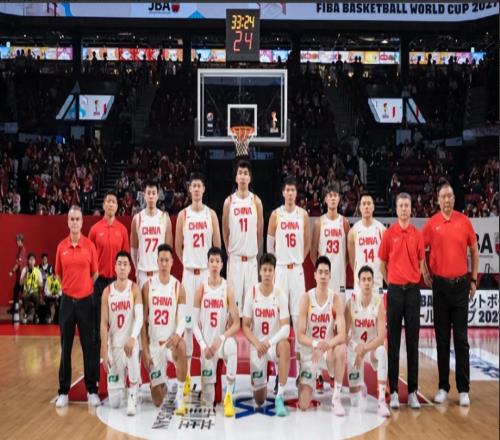 國(guó)際籃聯(lián)公開發(fā)文致歉日媒亮出郭士強(qiáng)照片,怒斥中國(guó)男籃勝之不武