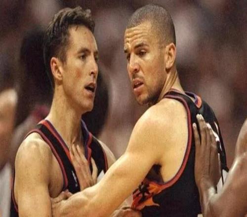 太陽隊名宿，納什、基德都給他打替補，巔峰時期場均20+10助攻