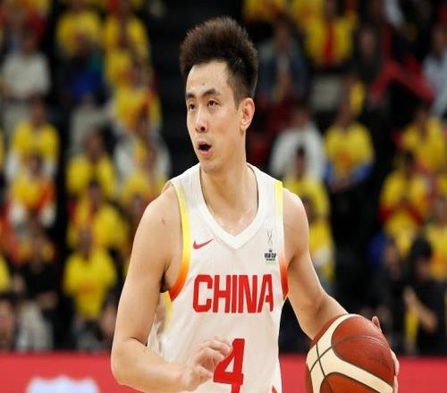 中國(guó)男籃半場(chǎng)落后1分：全隊(duì)無(wú)人上雙中國(guó)臺(tái)北3人得分上雙