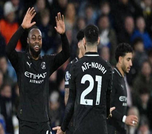 曼城10險(xiǎn)勝利茲聯(lián)，距離阿森納只2分，英超爭冠白熱化