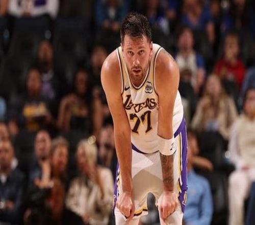 27歲生日夜！東契奇“抱怨”隊(duì)友：我還沒有收到任何禮物！