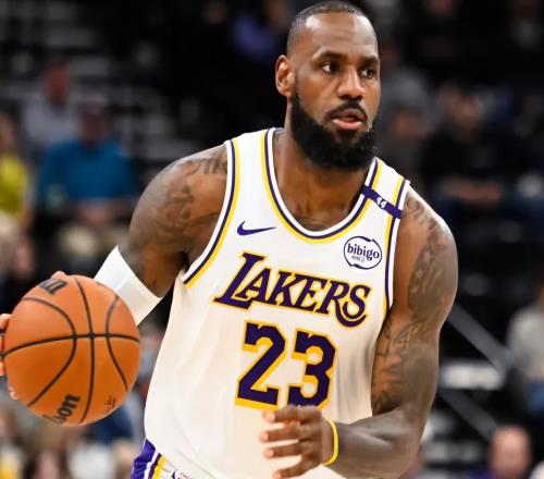 杜蘭特轟32+6+8+2仍無(wú)緣今日最佳！對(duì)不起，你碰到創(chuàng)紀(jì)錄的老詹了