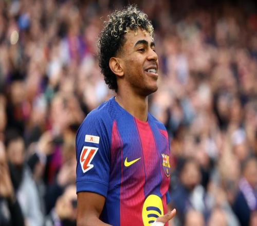 西甲領頭羊掀翻勁敵，2億巨星踢瘋了：轟入3球，皇馬落后4分