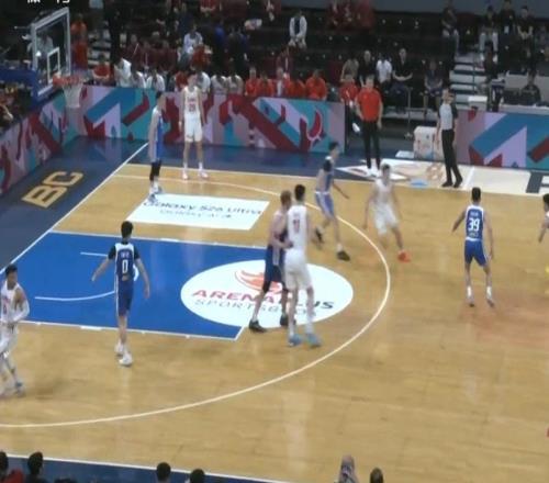 世預(yù)賽半場(chǎng)戰(zhàn)報(bào)：中國(guó)男籃1分落后中國(guó)臺(tái)北，全隊(duì)無(wú)人得分上雙