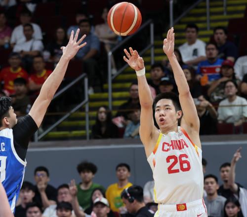 中國男籃11分大逆轉(zhuǎn)中國臺北！朱俊龍砍19+4，胡金秋末節(jié)獨(dú)得9分