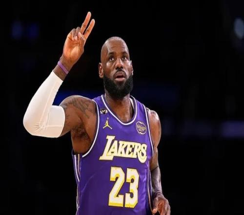 湖人大勝國王！東詹合砍52分，三配角齊貢獻，艾頓依然黃油手！