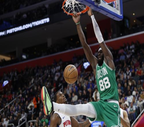 大爆發(fā)！單場轟下27+17打爆76人，這可是二輪秀，不愧是綠軍啊