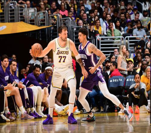 東契奇近3戰(zhàn)場均31.7分命中率57%！賽后談外界批評：我盡量不理會