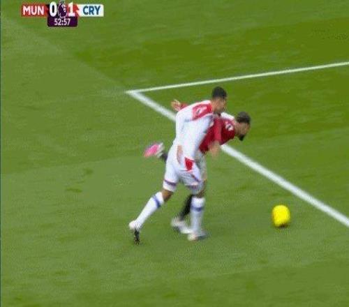 【英超】2比1逆轉(zhuǎn)十人水晶宮曼聯(lián)升至積分榜第三！