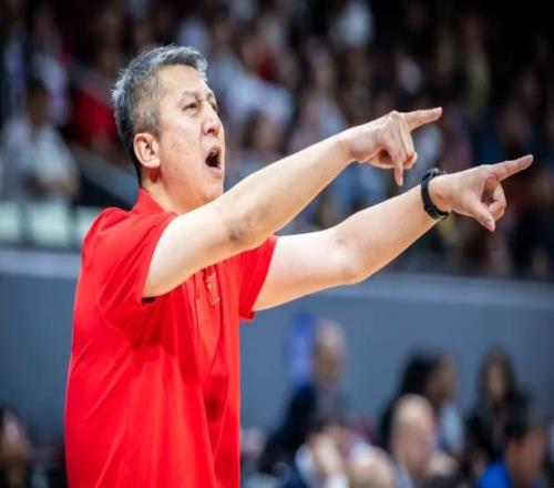 男籃世預(yù)賽后大名單或變動(dòng)！郭士強(qiáng)該下狠手了：張鎮(zhèn)麟恐被淘汰