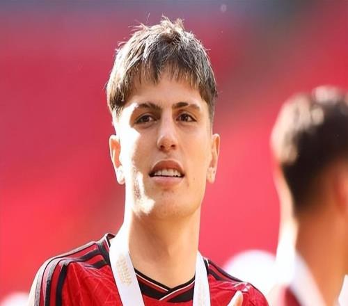 從曼聯(lián)棄將到切爾西水貨加納喬面臨清洗危機(jī)，離曼聯(lián)后發(fā)展堪憂