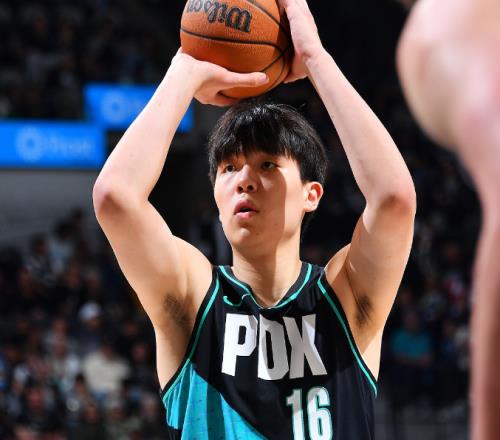 楊瀚森0+1+1！開拓者狂輸老鷹34分庫明加20+7加盟全勝