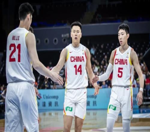 不是胡金秋，郭士強看好兩小將，他們才是男籃的未來
