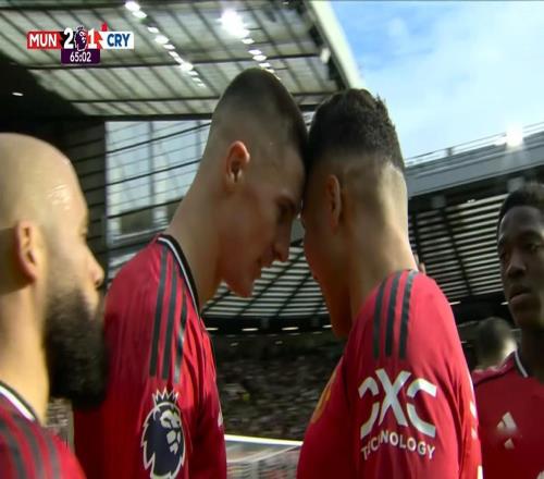 紅牌+點球！曼聯強勢逆轉：三年后再回前3，鋒線高中鋒徹底激活！