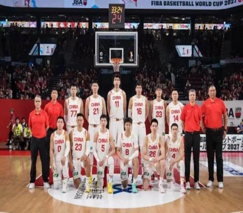 中國男籃兩連勝，三大球員必須淘汰，張鎮麟很難再加入