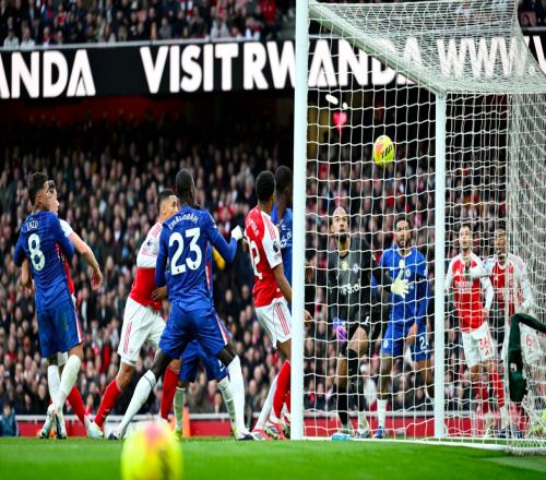 德比大戰(zhàn)12對方后衛(wèi)進3球壓哨絕平被吹11.6億豪門吞近7輪首敗