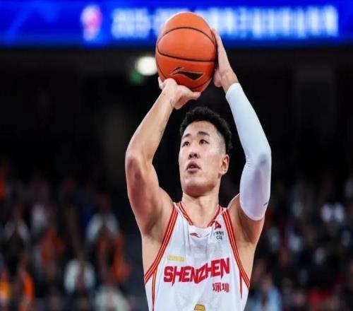 連續(xù)2場爆發(fā)！CBA昔日被大牌隊友公開指責如今成國家隊大腿