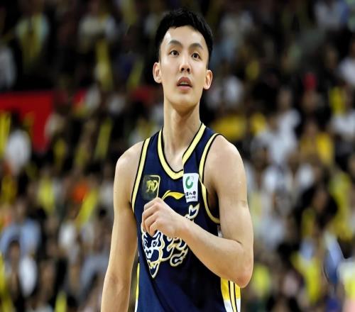 CBA廣東VS新疆，崔永熙徐杰有望合體，杜鋒率豪華陣容沖開門紅