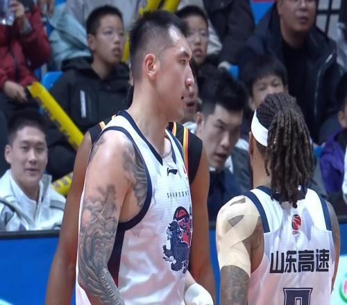 大魚來了！山東男籃新小外援曝光，奧拉迪波成第一人選