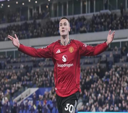 21！曼聯(lián)臨時主帥夢回弗格森，2000萬神鋒破繭，爭四真不用買人