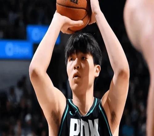 楊瀚森這是咋了6分鐘掛0，三分仍打鐵，正負(fù)值11，G聯(lián)賽鍛煉吧