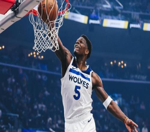 蘭德爾準(zhǔn)三雙華子21分，約基奇35+13+9難救主，森林狼復(fù)仇掘金