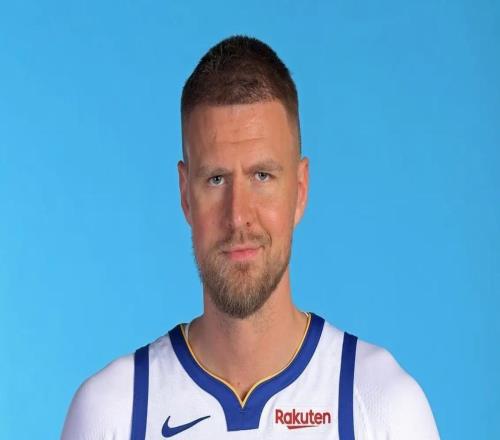 三戰(zhàn)怒砍64+23+10！感謝勇士交易，他終于能做真正的自己