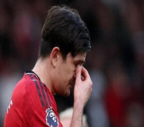 曼聯(lián)：約羅狀態(tài)低迷，卡里克卻為何提前換下馬奎爾