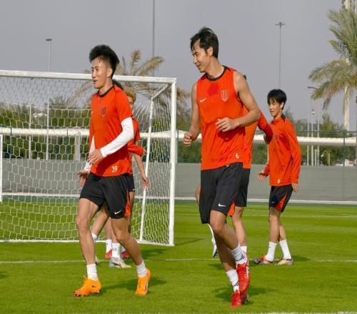 成都一旦開門紅爭冠對手壓力山大！陳濤：所有人瘋狂我必須冷靜