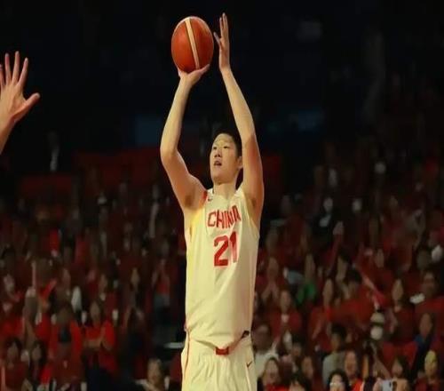 兩場(chǎng)世預(yù)賽過(guò)后，中國(guó)男籃已經(jīng)告別了廣東時(shí)代