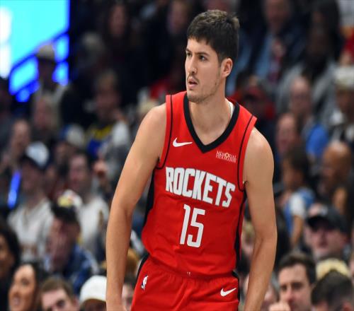 轟19分7板10助6斷2帽，謝潑德創(chuàng)4大紀(jì)錄！3點(diǎn)原因成火箭破局關(guān)鍵