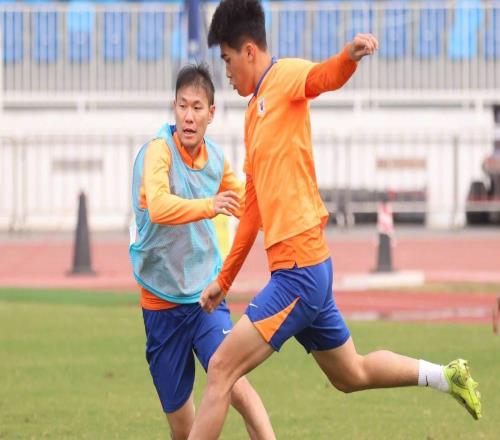 泰山隊(duì)賽季球衣號碼有變化彭嘯改穿3號謝文能變7號