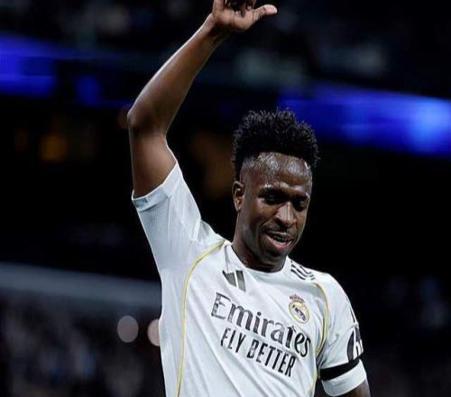 01！姆巴佩高掛免戰(zhàn)牌，熊皇失單刀，皇馬主場爆冷，巴薩收大禮